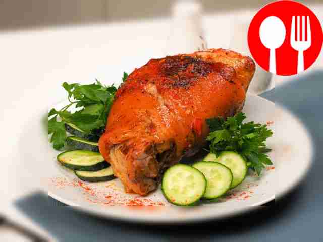 Knuckle in a slow cooker