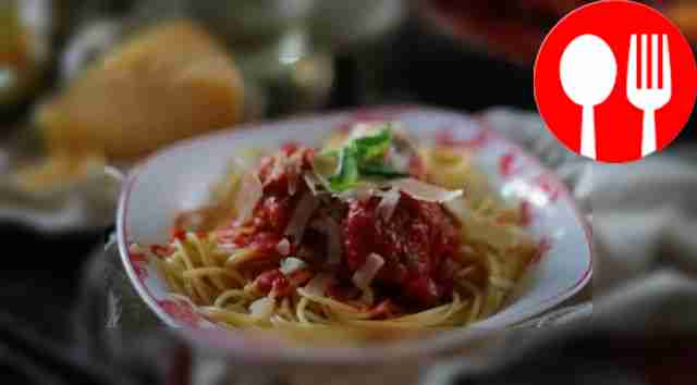 Сочные фрикадельки в томатном соусе