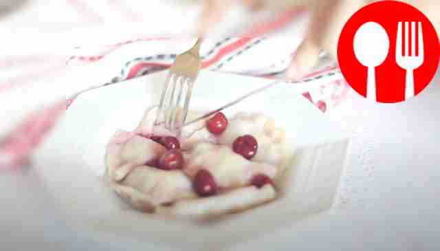 Simple dumplings with cherries: recipe with video