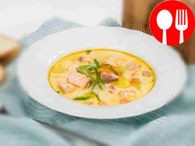 Norwegian cream soup with salmon