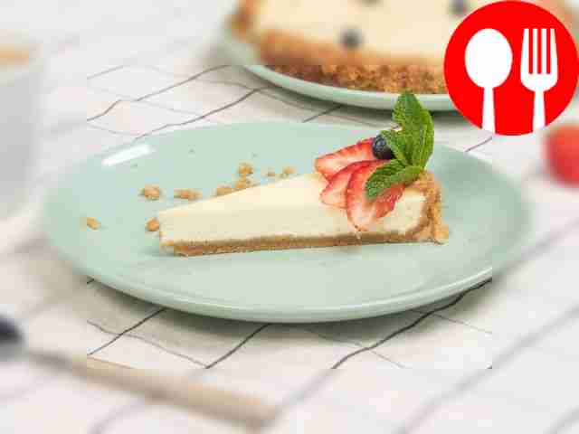 Classic New York cheesecake