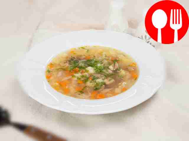 Суп с лесными грибами и перловкой