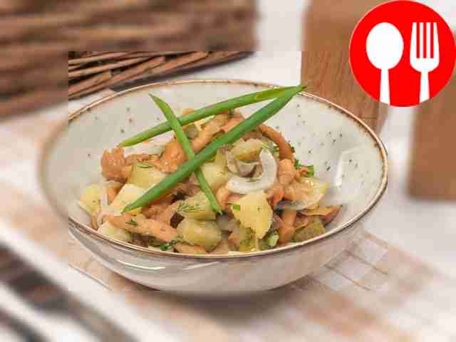 Marinated honey mushrooms with cucumbers