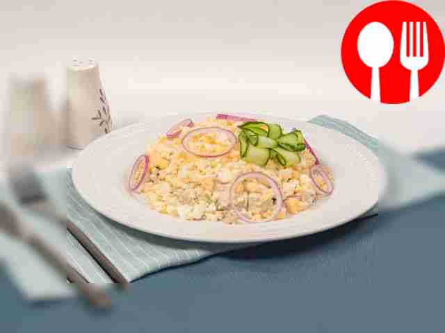 Salad with salted mushrooms