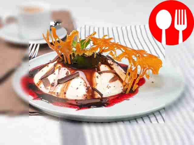 Classic panna cotta with syrup