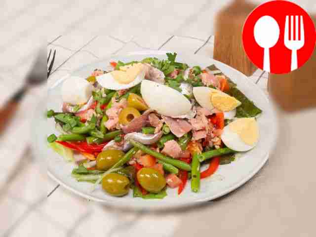 Салат «Нисуаз» с анчоусами
