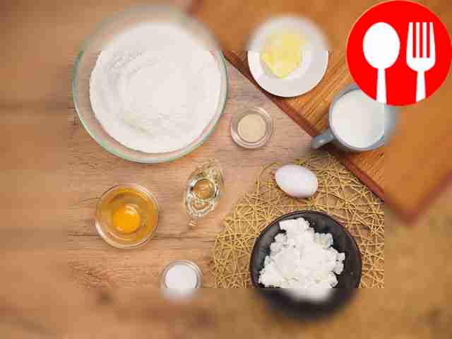 Удобно разложите все ингредиенты. Муку...