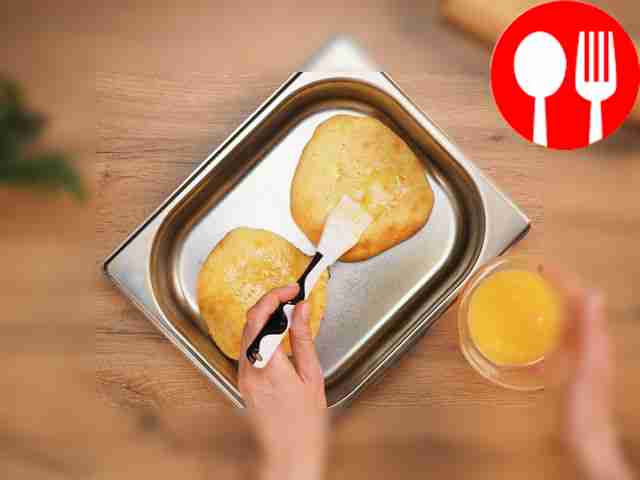 Поместите на противень и выпекайте при 180 °C...