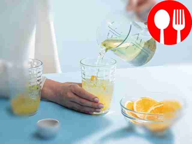 Приготовьте лимонад, используя чай с...