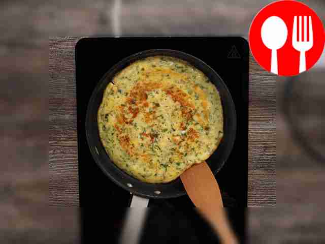 Fry the khachapuri. Place the dough in a...