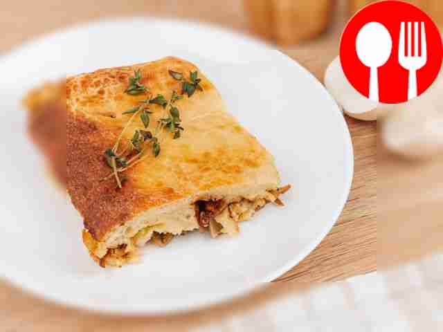 Jellied pie with mushrooms