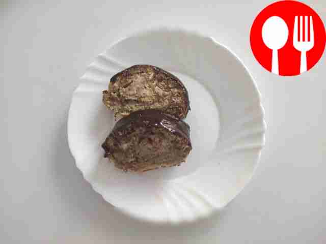 Homemade roll with halva