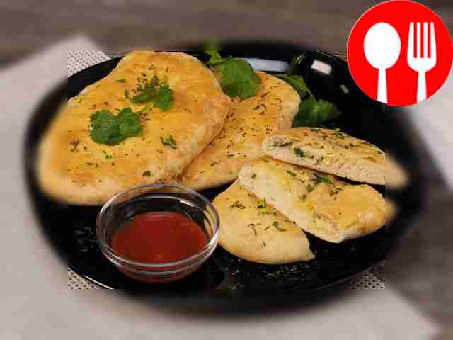 Дрожжевые хачапури с сыром