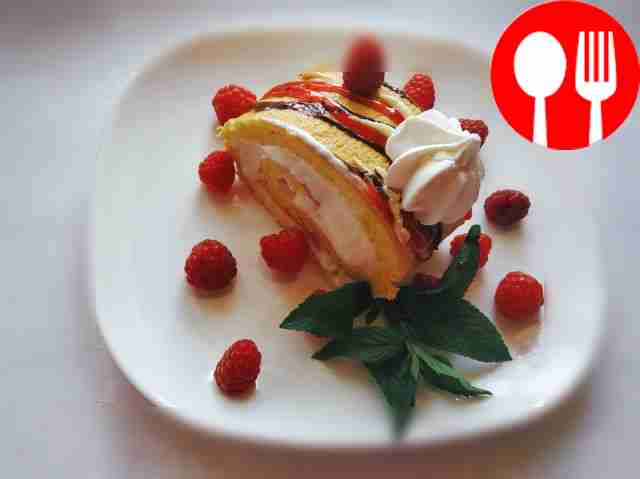 Soft roll with raspberries