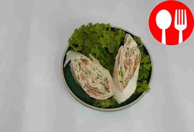 Juicy pita bread with canned tuna