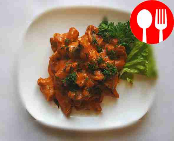 Tender beef stroganoff with tomato paste