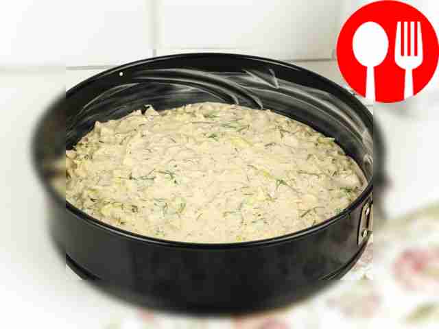 Смажьте форму маслом (лучше взять разъемную)....