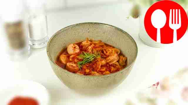 Тушеная капуста с сосисками