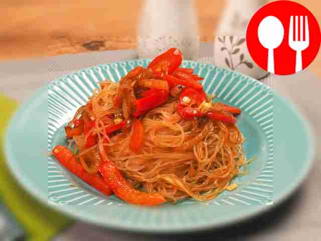 Funchoza with bell pepper