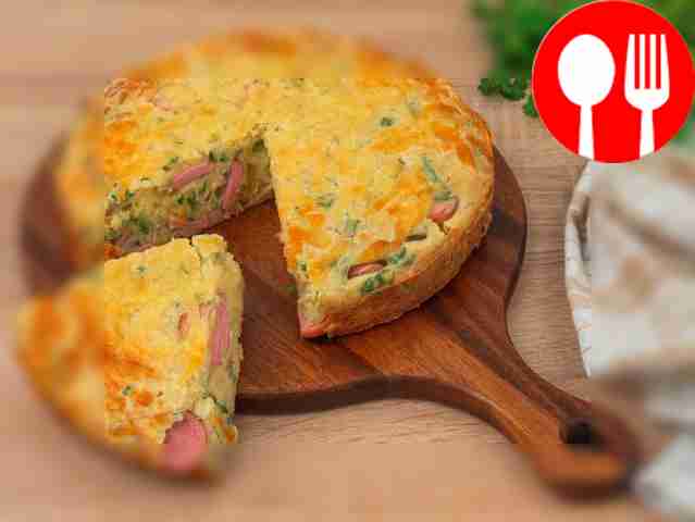 Заливной пирог с сосисками