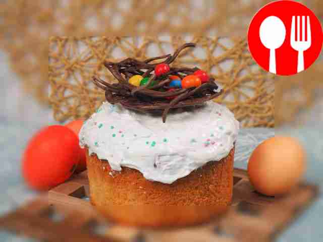 Chocolate nest for Easter cake