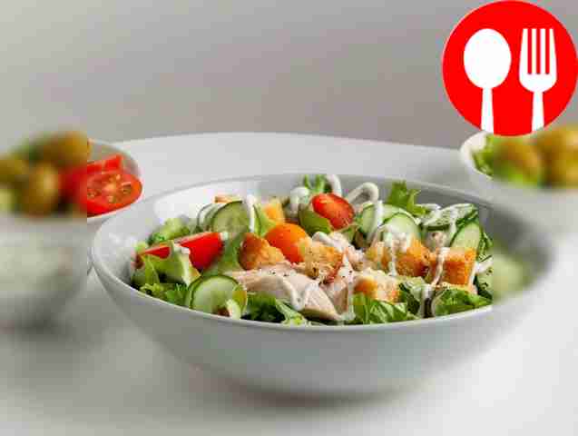 Simple Gazpacho Salad with Chicken