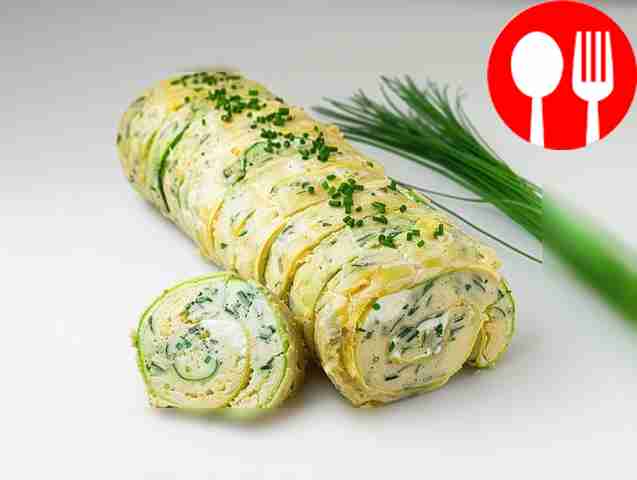 Сочный кабачковый рулет