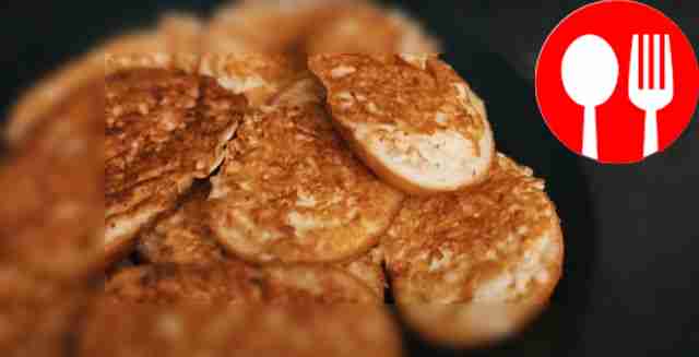 Toasts with cheese and sausages