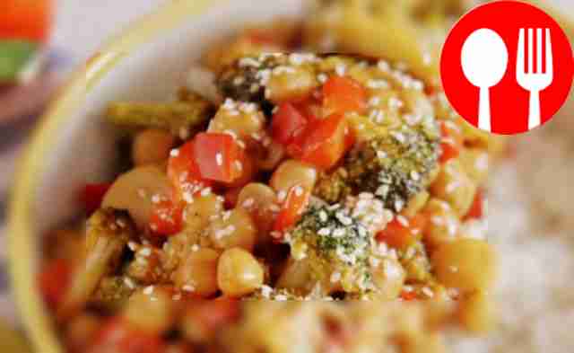 Пряный нут с овощами