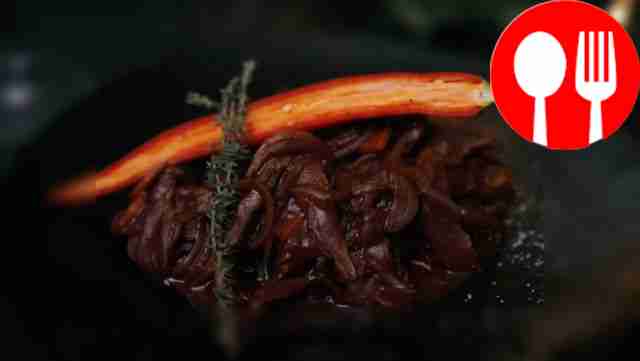 Beef stew with red wine sauce