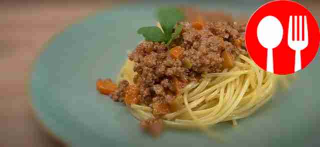 Bolognese sauce with white wine