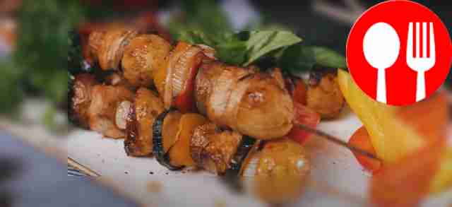 Chicken skewers in the microwave