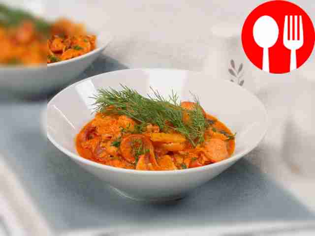 Country-style Solyanka with sausages