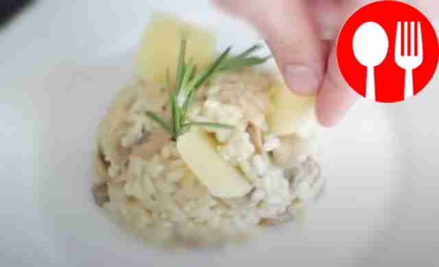 Risotto with mushrooms and wine