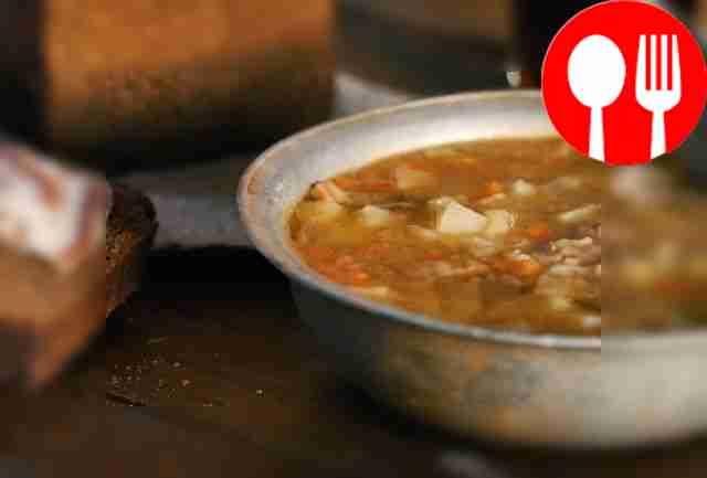 Pea soup with barley