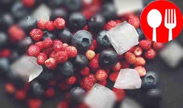 Лед с ягодами