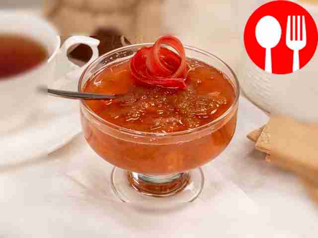 Rhubarb jam with lemon