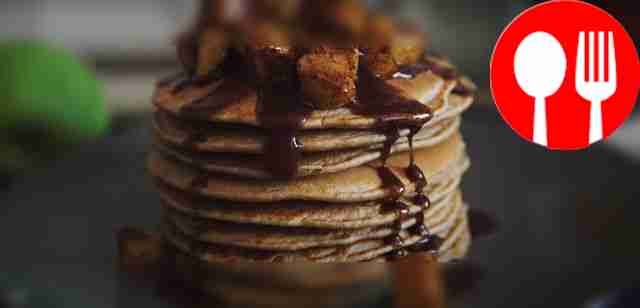 Овсяные панкейки с яблоками