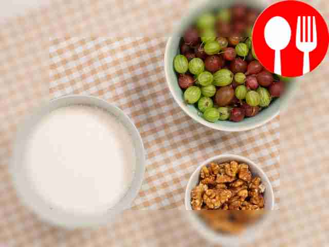 Wash the gooseberries and remove the stems...