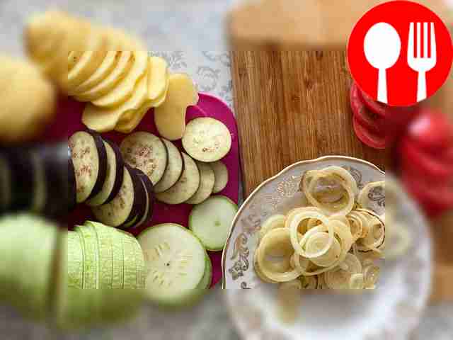 Wash the vegetables and cut them into rings....