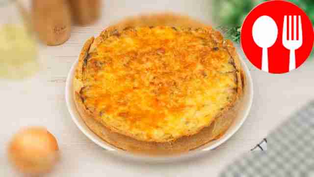 Julienne pie with mushrooms