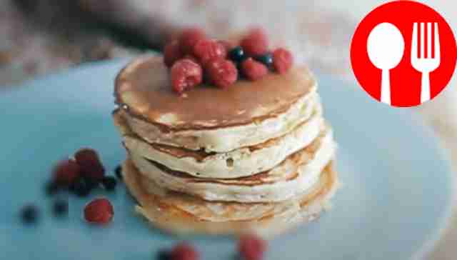 Pancakes with chocolate spread