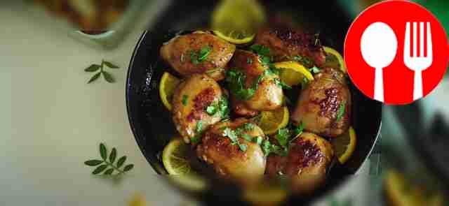 Chicken in sweet and sour glaze