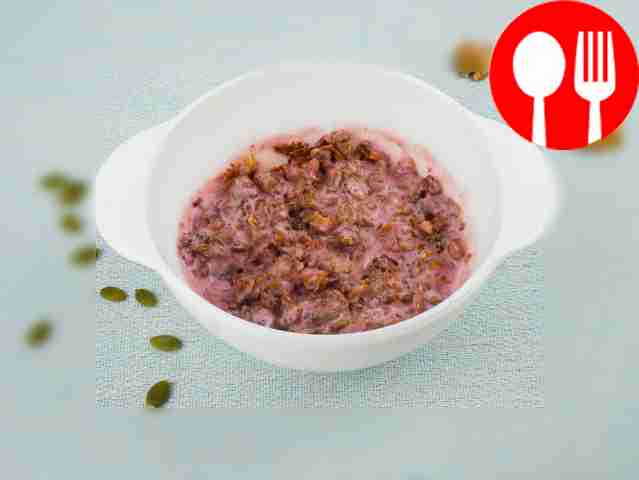 Гранола с тыквенными семечками, арахисом, грецким орехом и мёдом