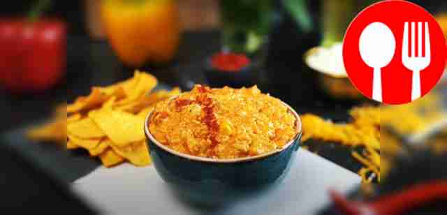 Creamy tomato sauce with chips