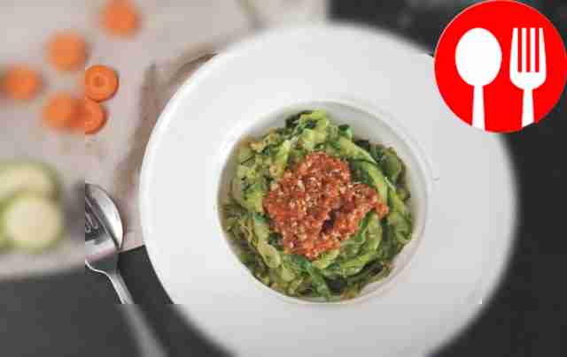 Спагетти болоньезе с овощами