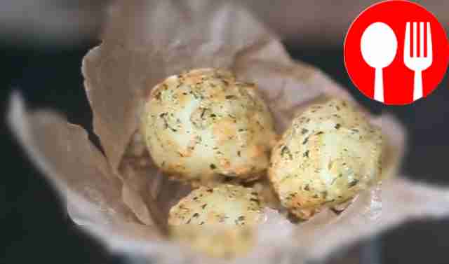 Garlic cheese bombs