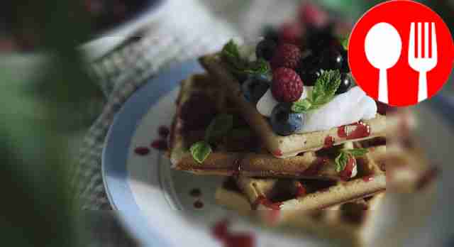 Waffles with berries