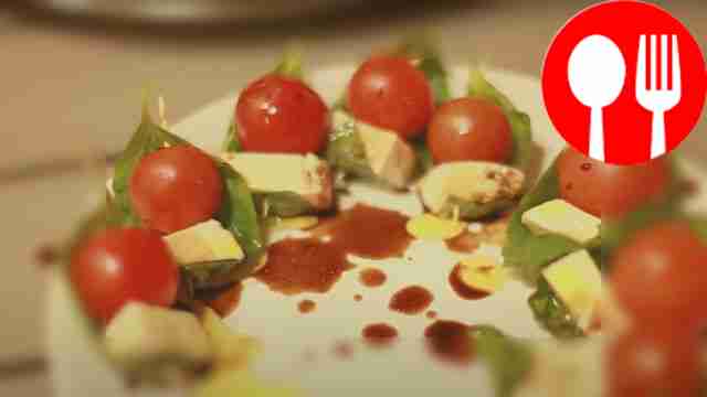 «Капрезе» на шпажках