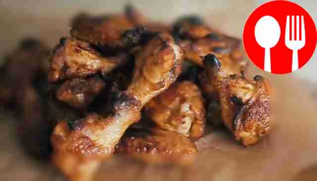 Chicken wings with cheese sauce